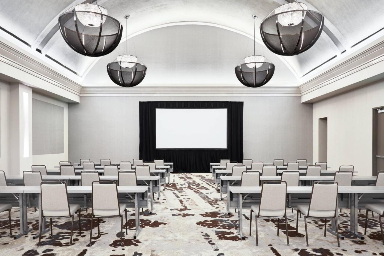 Ac Hotel Houston Downtown Екстериор снимка