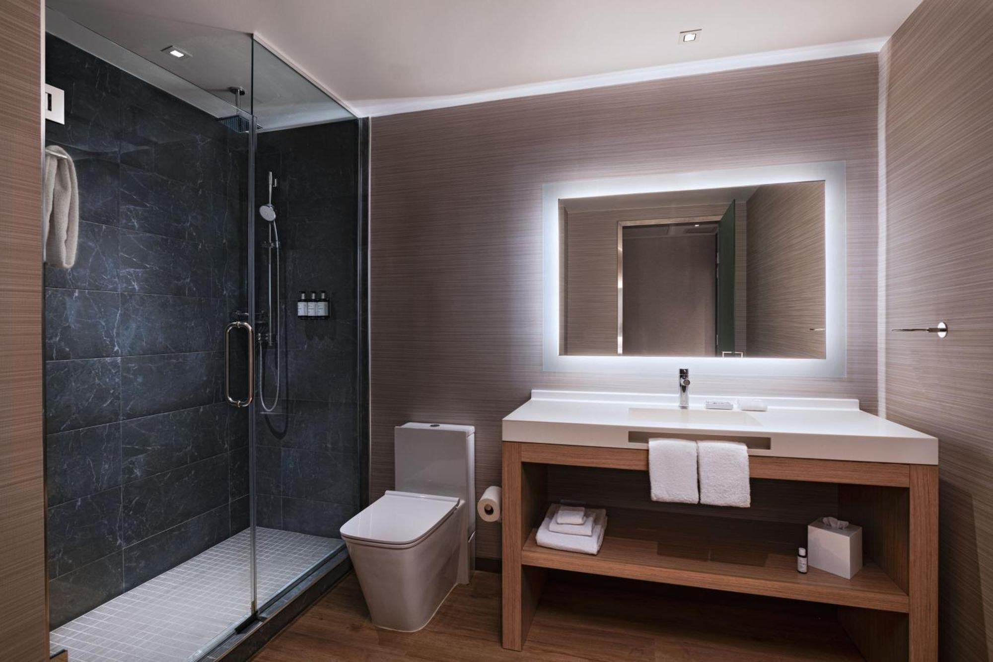 Ac Hotel Houston Downtown Екстериор снимка